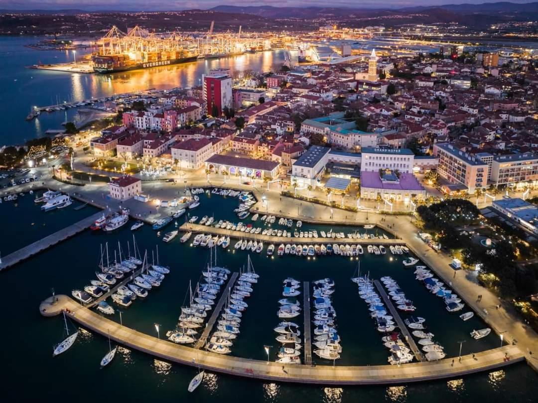 Koper Center Apartment Near-Beach-Free-Garage-Parking Bagian luar foto